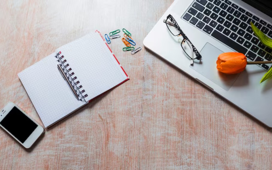 Top 10 Blogging Platforms for Writers, Businesses & Creators