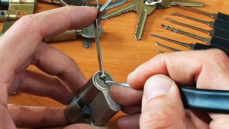 locksmiths in Dubai