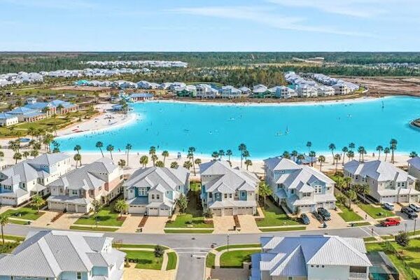 Liquid Luxury: How Crystal Lagoons Are Redefining Premium Real Estate