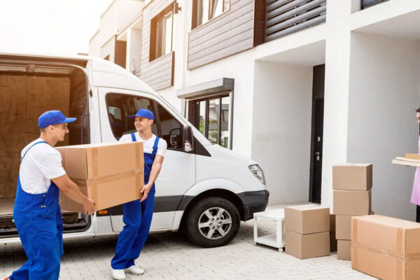 mover in Dubai