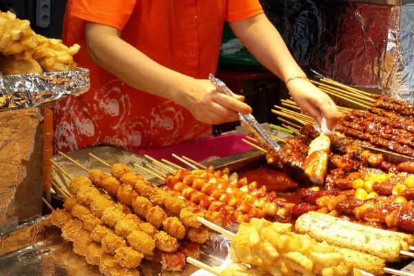 Best Street Food in Dubai Must-Try Local & International Flavours in 2026